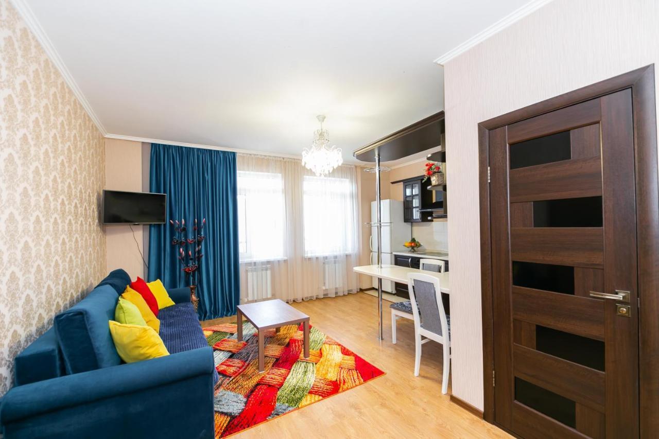 В Promenade Expo квартира с романтическим видом Астана Экстерьер фото