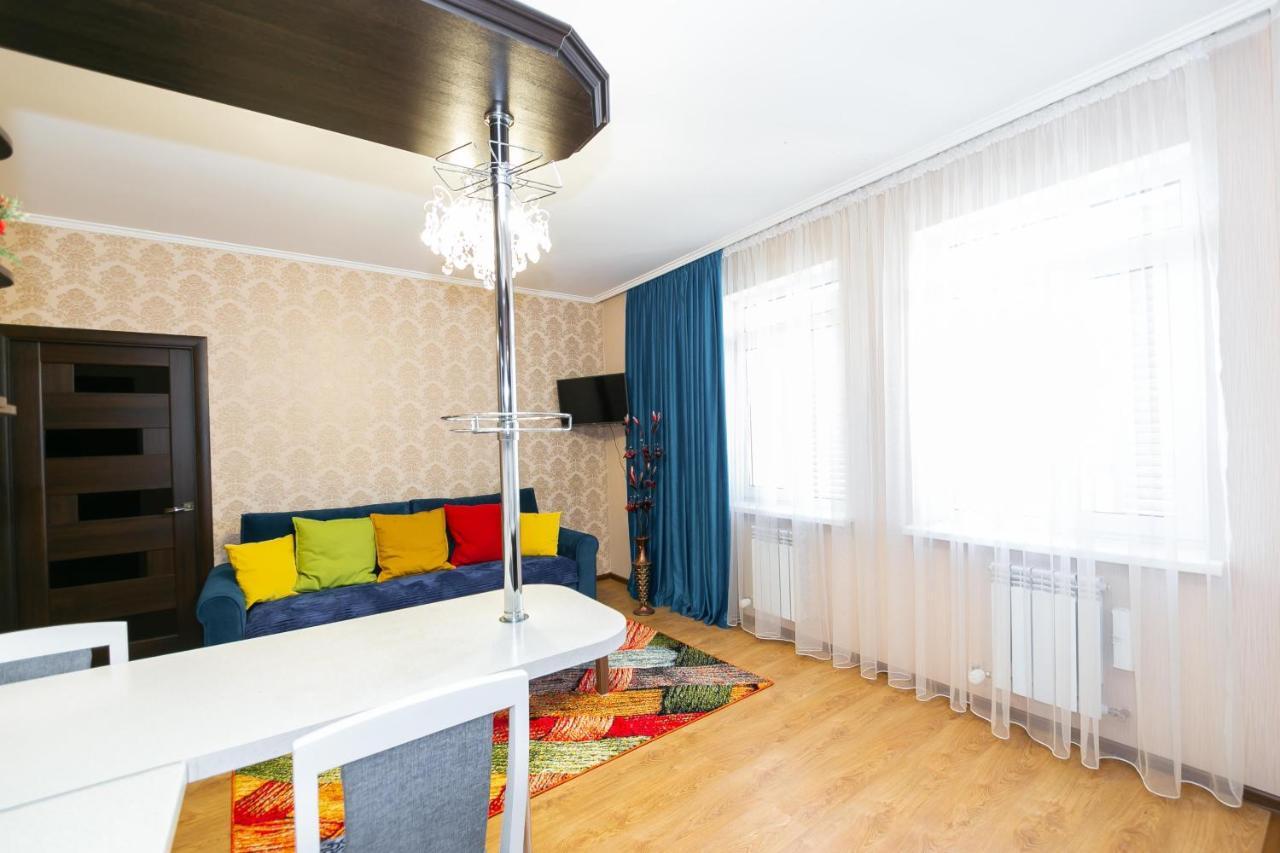 В Promenade Expo квартира с романтическим видом Астана Экстерьер фото